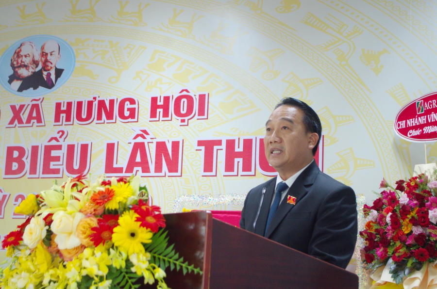 Ông Từ Minh Phúc - Bí thư Đảng ủy xã Hưng Hội, phát biểu tại Đại hội đại biểu Đảng bộ xã Hưng Hội lần thứ I, nhiệm kỳ 2025 – 2030.