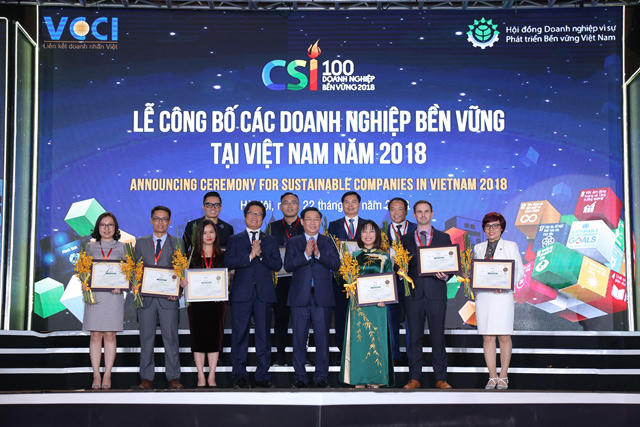 Vinamilk nhận bằng khen của Thủ tướng Ch&iacute;nh phủ về ph&aacute;t triển tam n&ocirc;ng bền vững