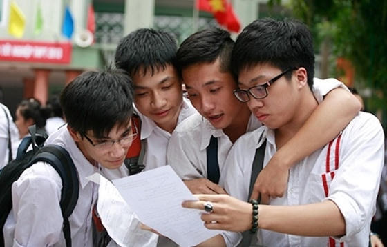 Năm nay chỉ 70% học sinh trên địa bàn thành phố Hà Nội được học trong các trường THPT công lập. (Ảnh: Báo giao thông)