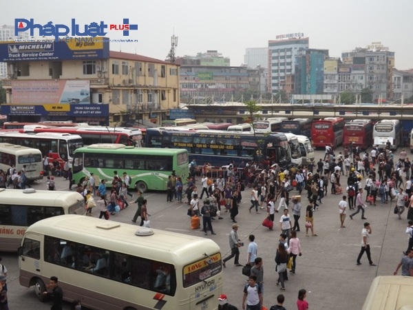 Hà Nội: Dòng người bắt đầu ùn ùn “rời đô”, các cửa ngõ đã ùn tắc