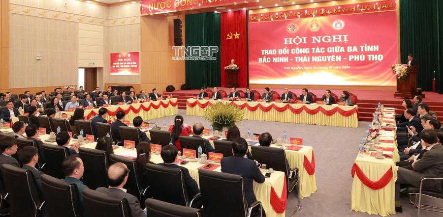 Toàn cảnh Hội nghị trao đổi công tác giữa ba tỉnh Bắc Ninh - Thái Nguyên - Phú Thọ.