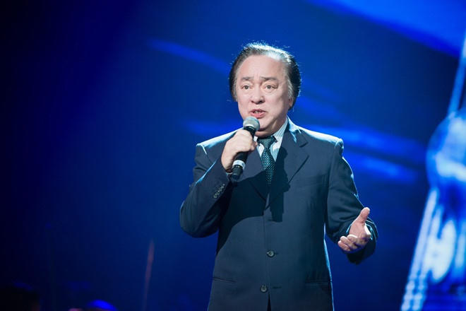 NSND Trung Ki&ecirc;n đ&atilde; thể hiện th&agrave;nh c&ocirc;ng ca kh&uacute;c Đất nước trọn niềm vui (Ảnh: B&aacute;o điện tử Tổ quốc)