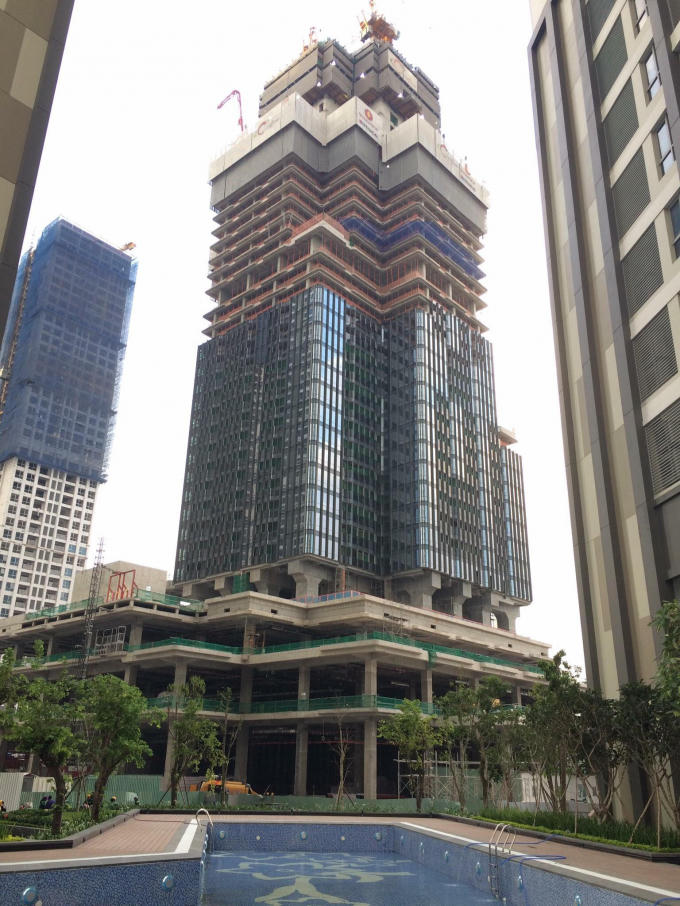 Giá bán chỉ còn 6,9 tỷ so với giá gốc 7,2 tỷ.   Landmark 81 với độ cao 462m - Top 10 toà tháp cao nhất thế giới và là toà tháp cao nhất Việt Nam đem lại biểu tượng sự phồn thịnh.