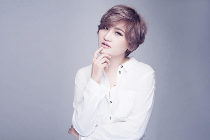 Th&egrave;m y&ecirc;u của Vicky Nhung lập kỷ lục lượt nghe