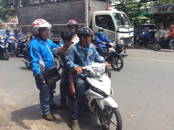 Các hiệp sĩ khống chế đối tượng Hoàng Anh