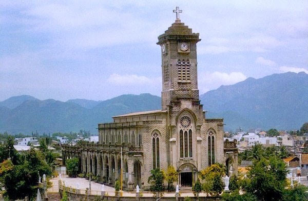 Nhà thờ núi.