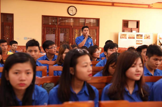 Tất cả các câu hỏi của các bạn tình nguyện viên đặt ra đề được bản tổ chức, Trưởng ban trả lời rõ ràng đầy đủ, giải đáp những thắc mắc liên quan đến chủ để buổi tập huấn.
