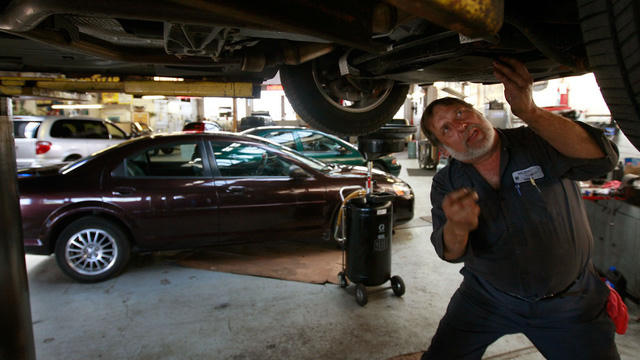 Bộ GTVT đưa Dự thảo Nghị định nhằm xác định tỷ lệ góp vốn nhà đầu tư nước ngoài ở doanh nghiệp bảo hành, bảo dưỡng, nhập khẩu xe hơi.