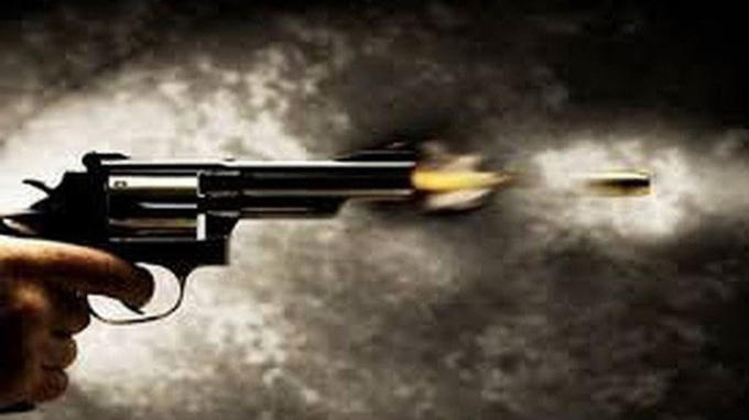 vo-cho-trai-la-ve-nha-dung-sung-ban-chong-nguy-kich