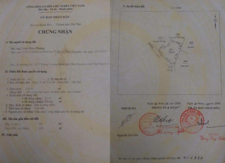 Sỏ đỏ của gia đình ông Trần Hữu Phùng.