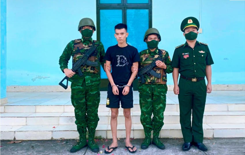 Đối tượng Nghĩa bị bắt giữ khi nhập cảnh vào Việt Nam