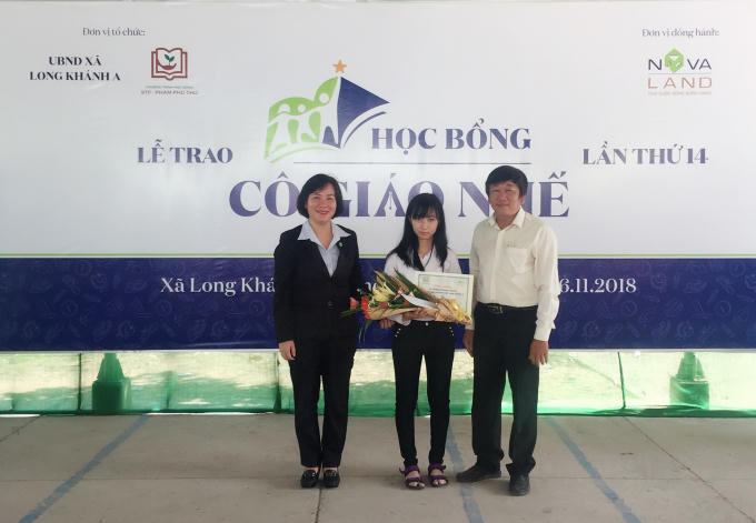 Học bổng Cô giáo Nhế giúp Phạm Thị Đan Thanh viết tiếp ước mơ trở thành cô giáo tiếng Anh.