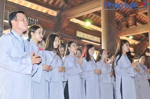 Top 15 Người đẹp Ảnh Việt Nam xúc động khi đến Ngã ba Đồng Lộc