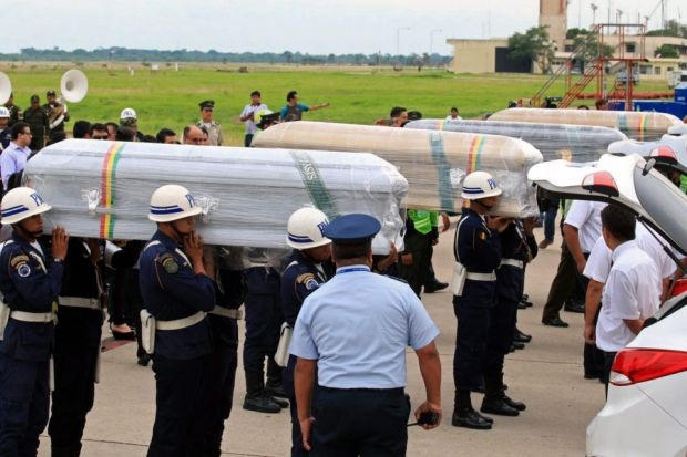 6 người may mắn sống sót sau tai nạn, bao gồm một tiếp viên hàng không. Những trận đấu trong giải Copa Sudamericana, giải bóng lớn thứ 2 Nam Mỹ, đã phải hoãn lại vì thảm kịch này. (Ảnh: EPA)