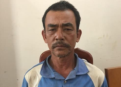 Đối tượng Bình tại cơ quan công an.