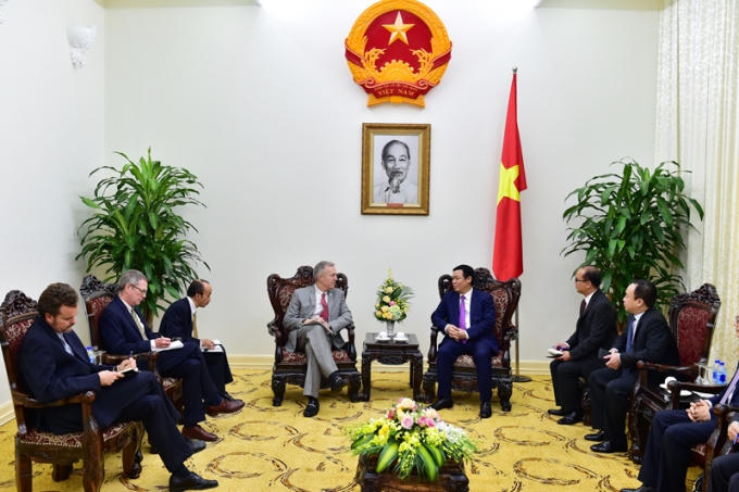 Đại sứ Hợp chúng quốc Hoa Kỳ Ted Osius đặt mục tiêu đưa Mỹ thành nhà đầu tư số 1 tại Việt Nam.