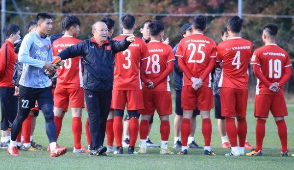 nhưng với tuyển Việt Nam ở AFF Cup tới sẽ khó có may mắn thêm cho ông thầy người Hàn Quốc