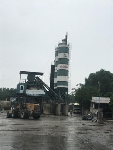 Trạm trộn bê tông của công ty Hồng Anh mua lại của một Công ty của Nhật từ trước.
