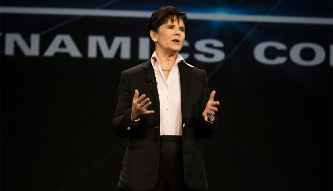 Phebe Novakovic từng là một cựu nhân viên của CIA