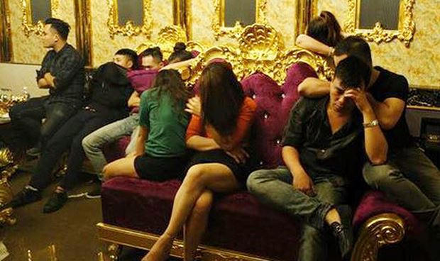 Cô giáo tiểu học là người được xác định mang ma túy vào.