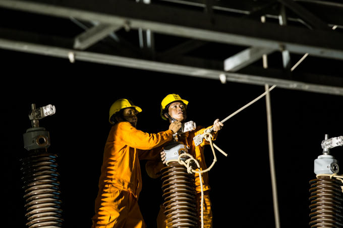 Công ty Điện lực Đà Nẵng đảm bảo nguồn cấp điện dự phòng tại các địa điểm tổ chức sự kiện, hoàn thành mục tiêu “Không mất điện dù chỉ một giây”.