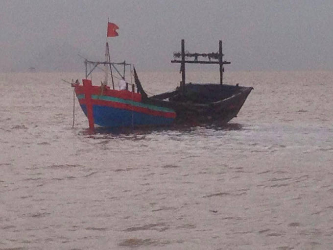Nửa sau chiếc tàu bị thiêu cháy hoàn toàn