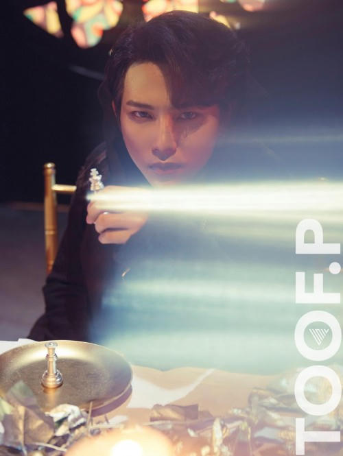 Nguyễn Lâm Hoàng Phúc (Toof.P) sinh năm 1993 sẽ là giọng ca chính của Uni5