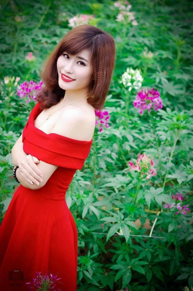 Sở thích của cô là hát, múa, đàn, vẽ, dancer, võ thuật, thuyết trình, diễn kịch. Ngoài ra cô còn có sở thích nấu ăn, từ thiện, mua sắm, du lịch.