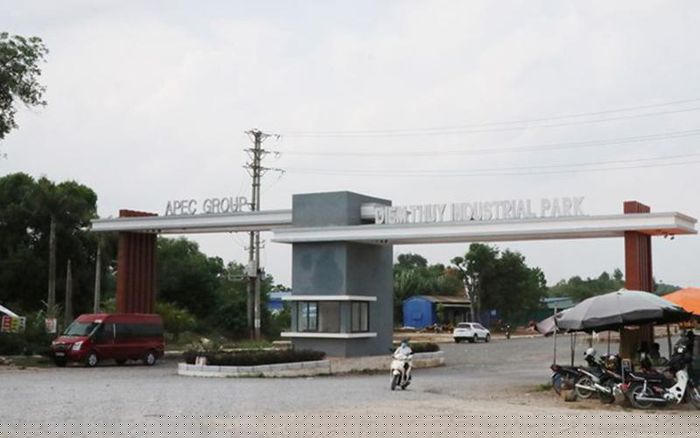 Cổng chính vào Khu công nghiệp Điềm Thụy (Thái Nguyên). (Ảnh: TTXVN)