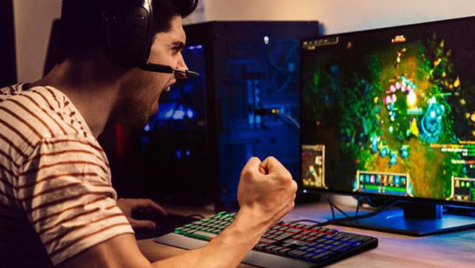 Nhức nhối vấn nạn chửi nhau trong game online.