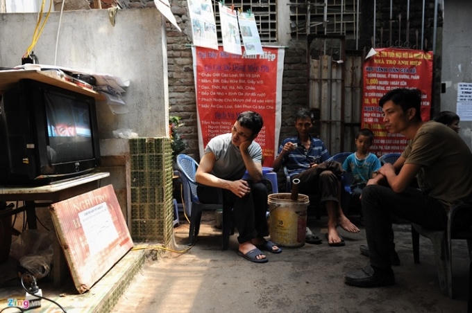 Với mức giá thấp như vậy nhưng khách trọ được hưởng rất nhiều tiện ích như có chỗ xem tivi, Wi-Fi miễn phí.