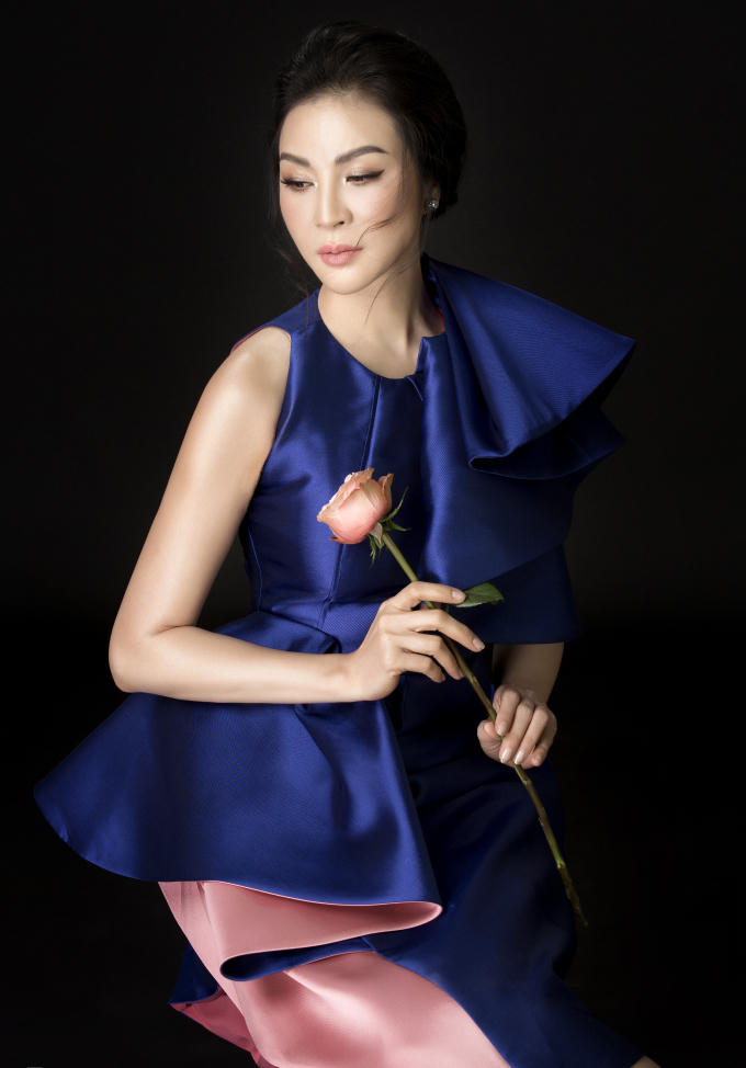 Ở tuổi trung niên, cô vẫn giữ sắc vóc rạng ngời và thần thái mặn mà. Thanh Mai chia sẻ việc cân bằng cuộc sống và thường xuyên luyện tập thể thao giúp cô không chỉ có sức khỏe tốt mà còn giữ được vóc dáng đẹp.