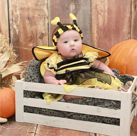 Cô nàng ong ngộ nghĩnh Meilani không chỉ “đốn gục” bậc phụ huynh Jenni "JWoww" Farley mà còn làm cho trái tim của các fans hâm mộ phải tan chảy hoàn toàn.