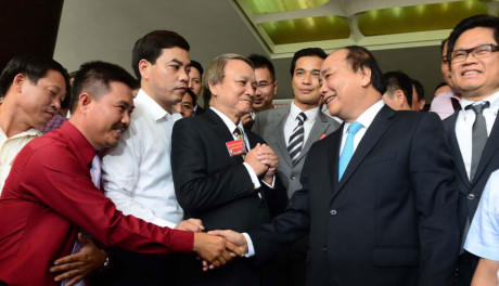 Thủ tướng Nguyễn Xuân Phúc gặp mặt doanh nghiệp. (Ảnh: Báo Điện tử Chính phủ)