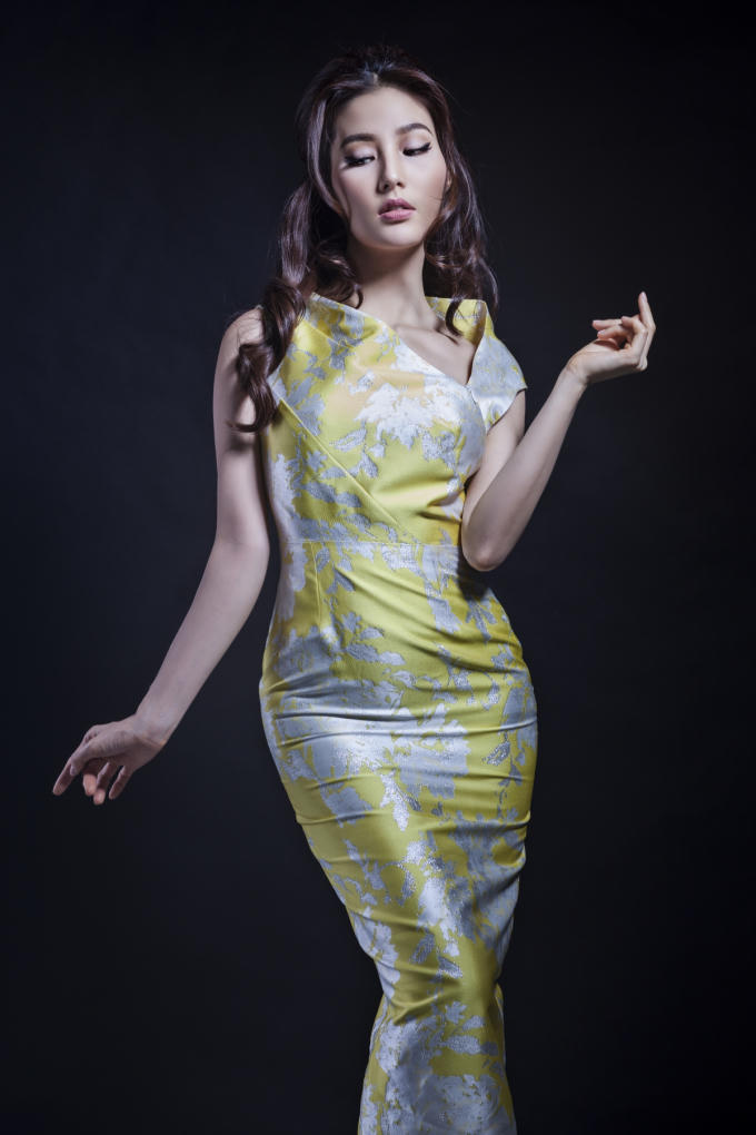 Chi Pu, Diễm My 9X, Ch&acirc;u B&ugrave;i - những đo&aacute; hoa m&ugrave;a hạ của Adrian Anh Tuấn