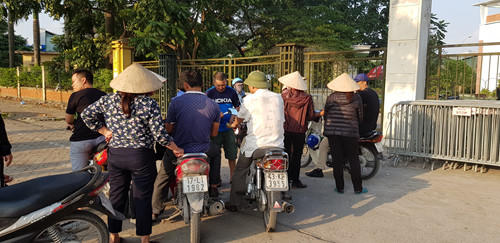 Không nhiều dân phe tụ tập TRUNG NINH