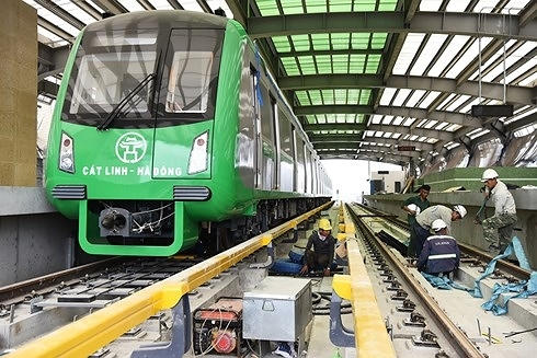 Người dân Thủ đô và cả nước đặt câu hỏi, kh nào thì đường sắt Cát Linh - Hà Đông hết "nhếch nhác" và vận hành thương mại được?.