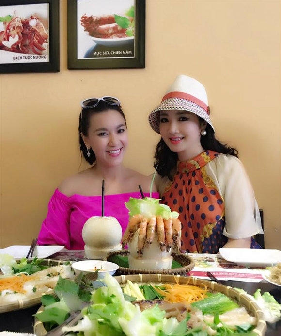 Y Phụng và Giáng My vẫn xinh đẹp không có gì thay đổi nhiều so với trước kia. Ảnh: internet.