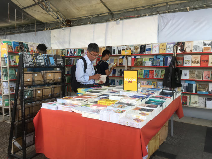 Tuần lễ sách Sơn Trà 2018 thu hút đông đảo độc giả yêu sách ghé thăm dịp này.