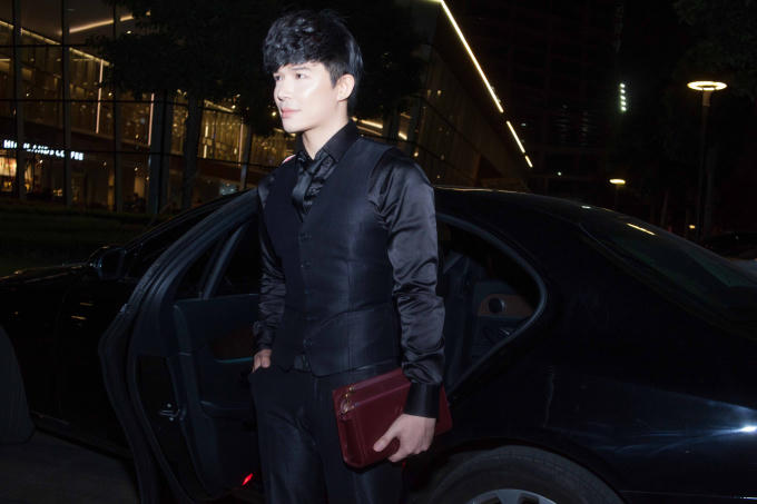Nathan Lee lên tiếng về việc “quá giàu nên không thèm nhận show”