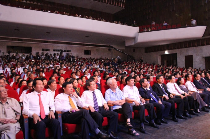 Nhiều lãnh đạo Đảng, Nhà nước, lãnh đạo thành phố Hà Nội và các cơ quan thông tấn báo chí trên cả nước đã tới dự Lễ trao giải năm nay.