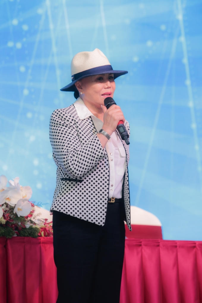 Thanh Tuyền cáo ốm, dời lịch làm liveshow tại TP HCM