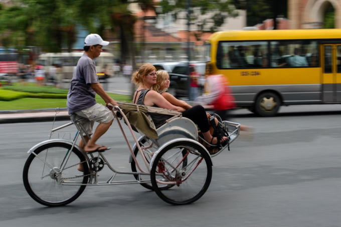 Xích lô là một phương tiện đi lại được nhiều du khách nước ngoài ưa chuộng khi đến Việt Nam. (Ảnh: internet)