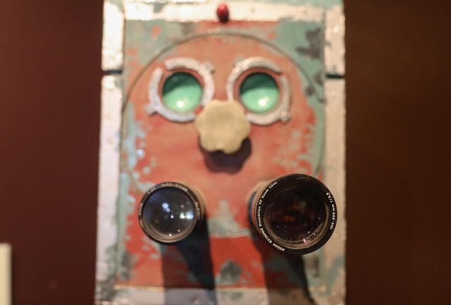 Bảo tàng có hơn 700 hiện vật, tài liệu độc đáo, quý hiếm được trưng bày, phản ánh những sự kiện nổi bật của báo chí Việt Nam. Trong đó, có nguyên bản chiếc máy in Việt Lập dùng để in tờ báo Việt Nam độc lập, được nhập về nước ta vào năm 1966.