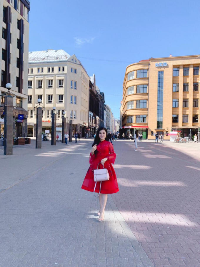 Cô giành ngôi vị Á hậu 1 cùng giải thưởng phụ