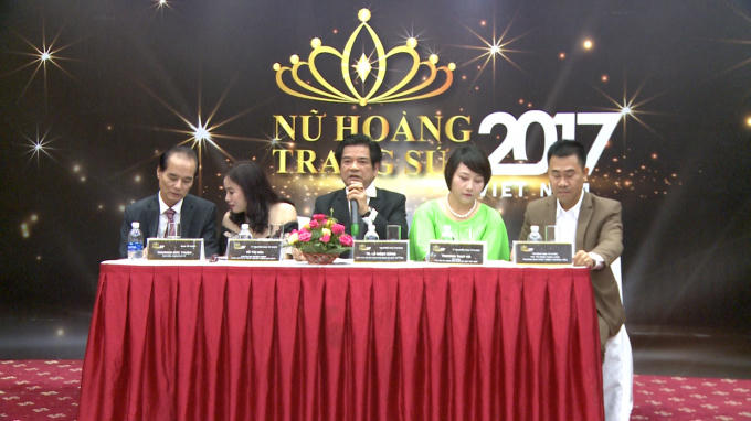 Ban tổ chức chương trình "Nữ hoàng trang sức 2017"