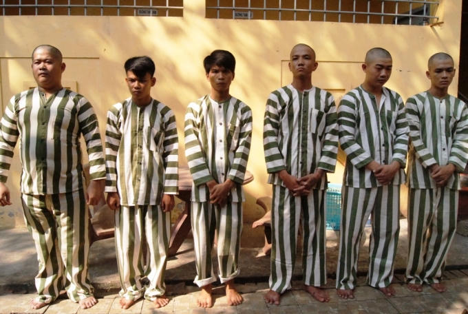 Các nghi can tại cơ quan điều tra.