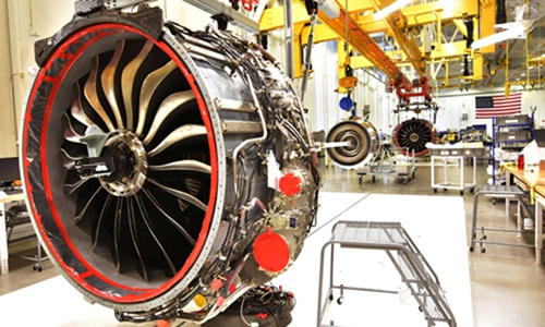 Động cơ máy bay được sản xuất tại nhà máy General Electric tại Mỹ. (Ảnh: Reuters).