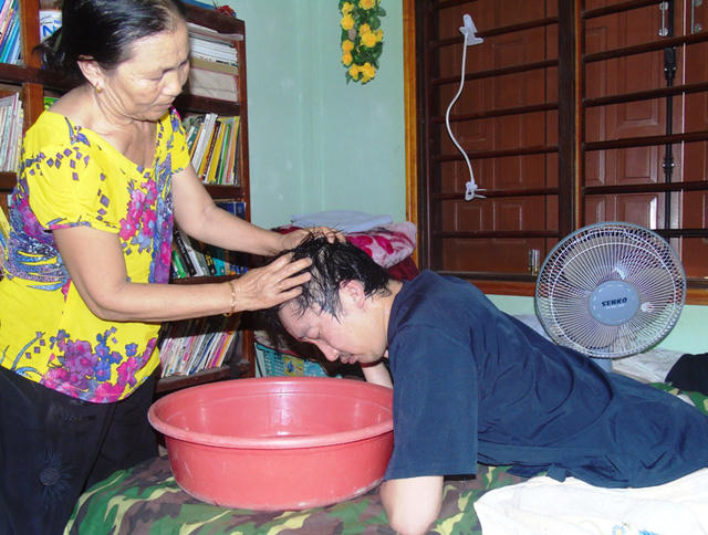 Với Mai Tư Khoa, mẹ là người đồng hành giúp anh vượt qua mọi nghịch cảnh trong cuộc sống.