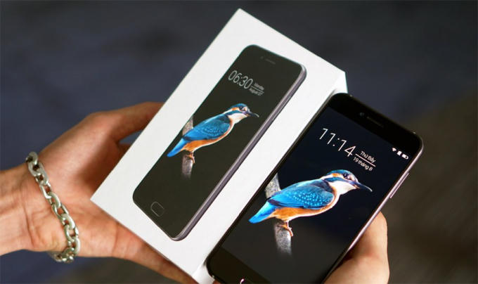 Bphone ngừng sản xuất từ 2017, vài tháng sau khi ra mắt